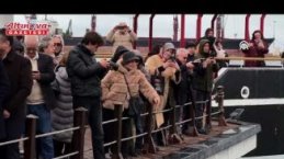 Mübadelenin 103. yılında Samsun'da denize karanfil bırakıldı