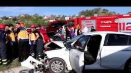 Samsun'da iki otomobilin çarpıştığı kazada 8 kişi yaralandı