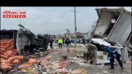 Vezirköprü'de altı aracın karıştığı kazada 19 kişi yaralandı