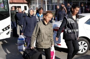 FETÖ'den Gözaltına Alınan 31 Akademisyen Adliyeye Sevk Edildi