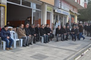 ELİF NUR DİŞLİ BABA EVİNDEN SON YOLCULUĞUNA UĞURLANDI.