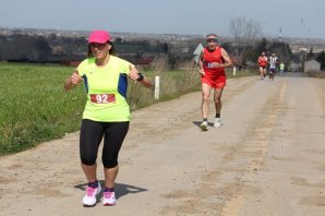 BAFRA’DA ŞEHİT UĞUR MUMCU VE GAFFAR OKKAN KOŞUSU DÜZENLENDİ
