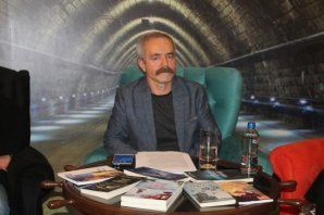 Şair Süleyman Altunbaş’tan Söyleşi – İmza Günü