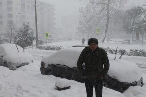 FIRTINALI KAR YAĞIŞI HAYATI DURDURDU