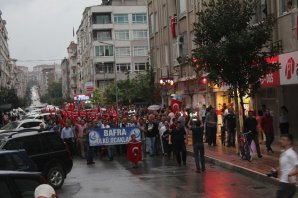 Bafra'da Şehitlere Saygı Teröre Lanet Yürüyüşü Yapıldı