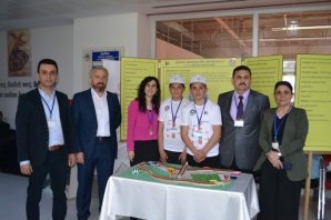 İmam Hatip Ortaokulu’ndan TUBİTAK 4006 Bilim Fuarı Sergisi