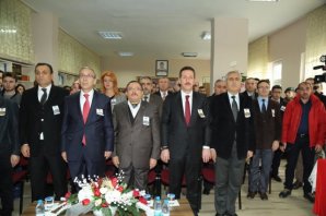 ANADOLU LİSESİ ÖĞRENCİLERİNDEN ANLAMLI MERASİM