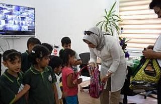 Belediyeden öğrencilere kırtasiye yardımı