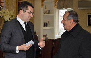 Emekli maaşını Mehmetçik'e bağışladı