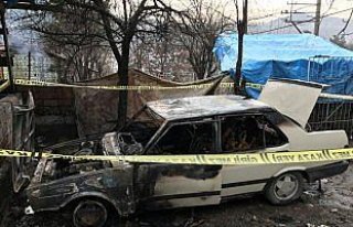 Karabükte, park halindeki otomobil yandı