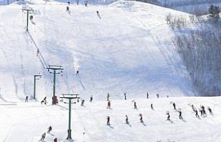 Kop Dağı Kayak Merkezi'nde kayak sezonu açıldı