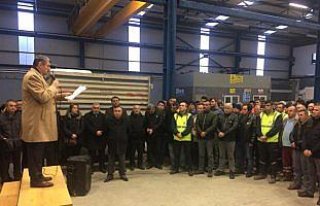 Belediye Başkanı Akın taşeron işçilerle bir...