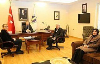 Keçiboynuzundan çikolata üretildi