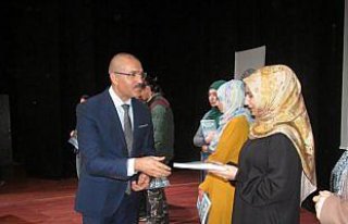 Üniversiteye hazırlanan öğrencilere destek