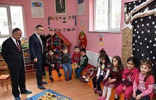 Vali Çeber'den okul ziyareti