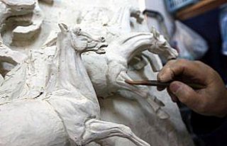 Çerkez kültürünü heykellerle geleceğe taşıyor