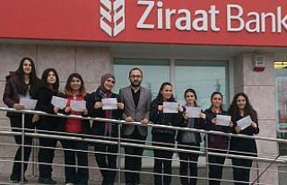 Öğrencilerden Kızılay'a bağış