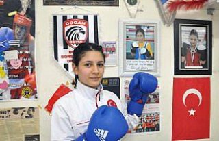 Şampiyon boksçu hedef büyüttü