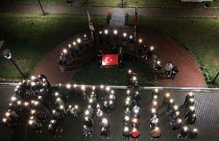 Üniversite öğrencilerinden Mehmetçiğe ışıklı...