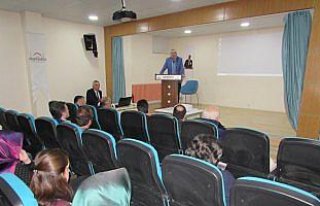 Yetim çocuklar fidan dikti