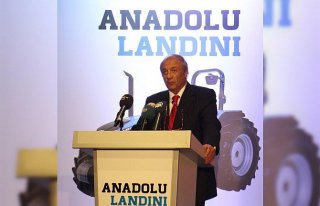 Anadolu Grubu yerli üretim yatırımlarına traktörle...