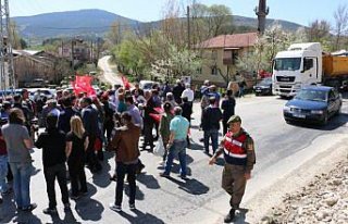 Bolu-Mudurnu karayolunda oturma eylemi