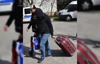 Firari FETÖ şüphelileri yakalandı