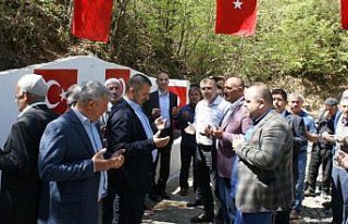 Köylüler şehitler anısına çeşme yaptırdı