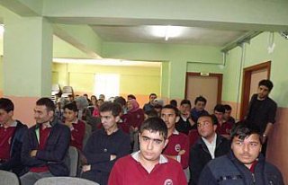 Öğrencilere güvenli internet eğitimi