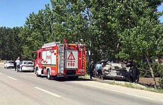 Tokat'ta otomobil devrildi: 4 yaralı