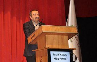 AÇÜ'de mezuniyet töreni