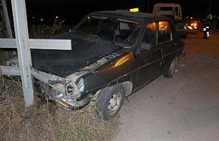 Tokat'ta otomobille tarım aracı çarpıştı: 10...