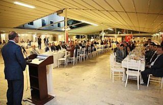 Vali Yavuz, iftarda il protokolüyle bir araya geldi