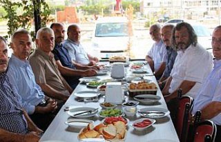 Belediye Başkanı Öztürk, gazetecilerle bir araya...