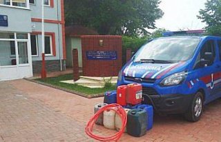 İş makinesinden mazot hırsızlığı