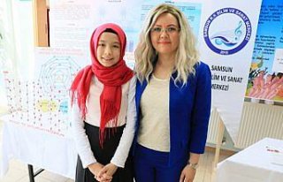 Kanser tedavisi gören öğretmenin fedakarlığı...