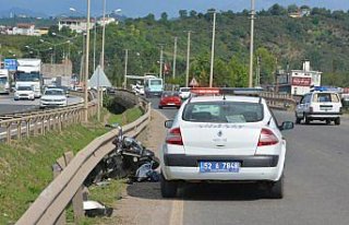 Ordu'da kazaya giden polis aracı motosikletle çarpıştı