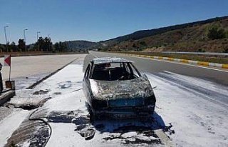 Bolu'da seyir halindeki otomobil yandı