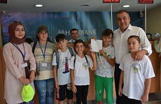 Öğrencilerden Mehmetçik Vakfına bağış