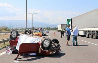 Otomobil ile tır çarpıştı: 1 ölü, 4 yaralı