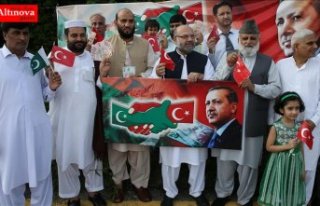 Pakistan'dan Türkiye'ye Türk lirası desteği