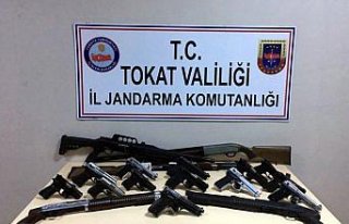 Tokat'taki düğünlerde çok sayıda silah ele geçirildi