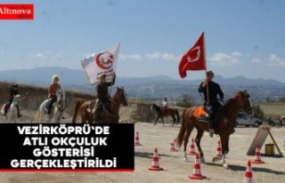 Vezirköprü'de atlı okçuluk gösterisi gerçekleştirildi