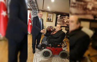 Artvin Valiliğinden engellilere Ayvalık gezisi