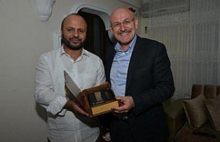 Başkan Kul, Termeli hacıları evinde ziyaret ediyor