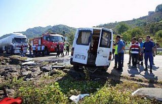 Giresun'da minibüs devrildi: 3 ölü, 1 yaralı