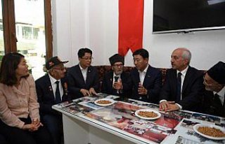 Güney Kore heyeti gazileri ziyaret etti