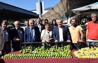 Milletvekili Ünal'dan esnaf ziyareti