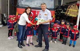 Anaokulu öğrencilerinden iftaiye ziyareti