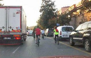 Bisikletle tehlikeli yolculuk